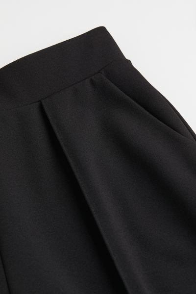 High-waisted tailored trousers | H&M (UK, MY, IN, SG, PH, TW, HK)