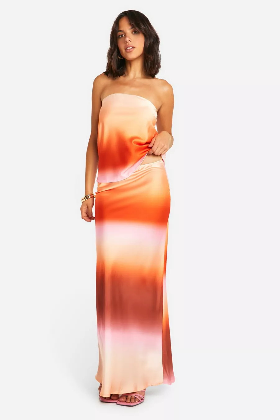 Tonal Ombre Satin Longline Bandeau & Maxi Skirt | Boohoo.com (NL)