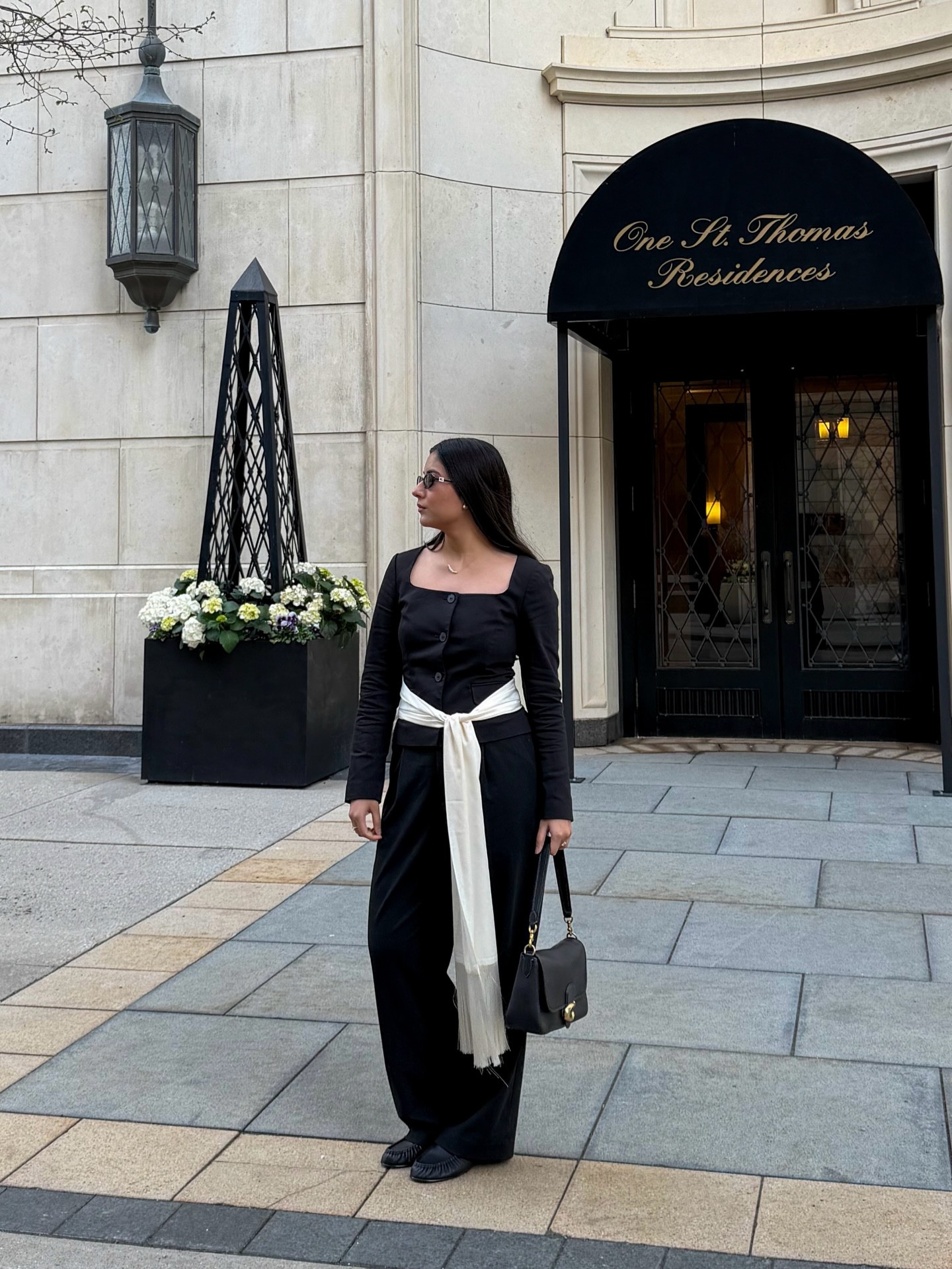 fringe for spring!!!

fit details: 
scarf @hm 
loafers: @aritzia x @ghbass 
pants: @uniqlocanada 
blazer: @oakandfort 
bag: @coach 
sunnies: @gucci 1680s

[fringe, fringe scarf, spring trends, spring ootd, summer ootd, chic fashion, chic summer outfits, 90s fashion, 90s minimal outfits]