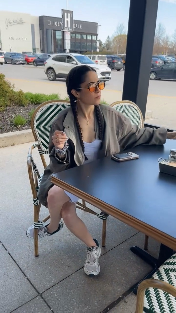 Styled my late grandfather’s sports coat today for a fun spring vibe for a girls day out. Loving styling vintage pieces with newer pieces for a unique look. 🕶️#GrievingThroughFashion

#LTKVideo #LTKSeasonal #LTKstyletip