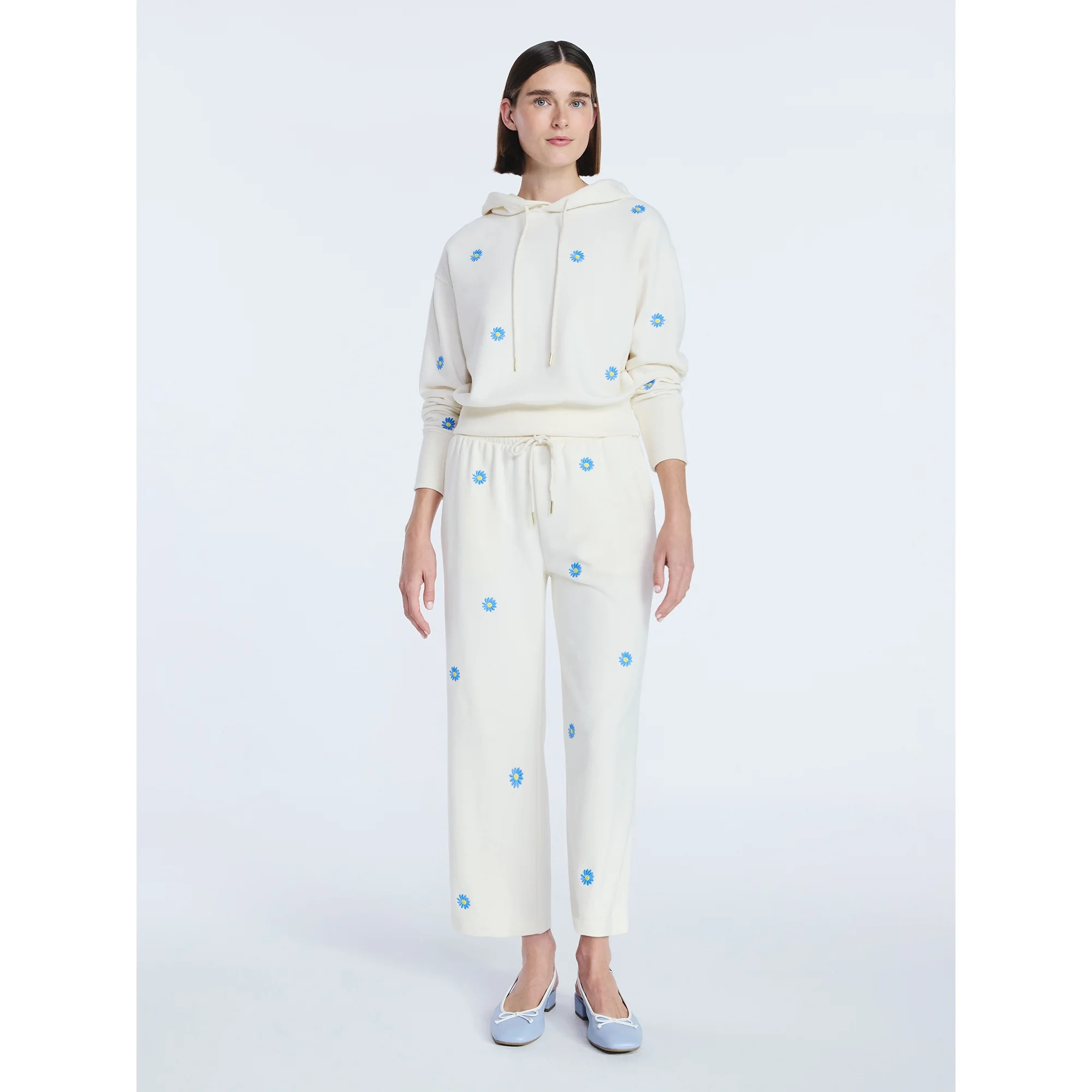 Free Assembly Women's and Women's Plus Embroidered Cropped Sweatpants, 23" Inseam, Sizes XS-4X | Walmart (US)