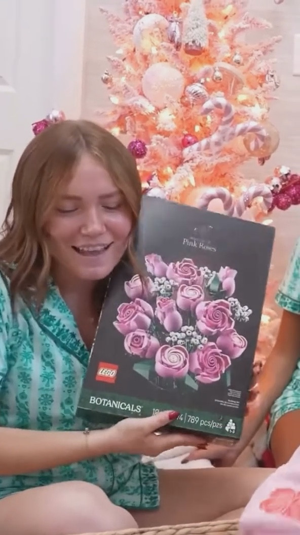 Shop LiLee’s sister gift exchange haul 🤍✨ The cutest items from Target!

#LTKFindsUnder50 #LTKHoliday #LTKGiftGuide