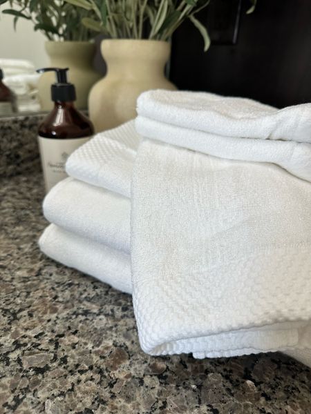 Luxury bath towels to upgrade your bathroom ✨

These towels are so soft and absorbent! They’re also resistant to bacteria, mold and mildew. 

Housewarming gifts, wedding registry gift, bathroom decor, bathroom towels, Bedvoyage towels, wedding gift, bridal shower gift ideas

#LTKSaleAlert #LTKSeasonal #LTKHome