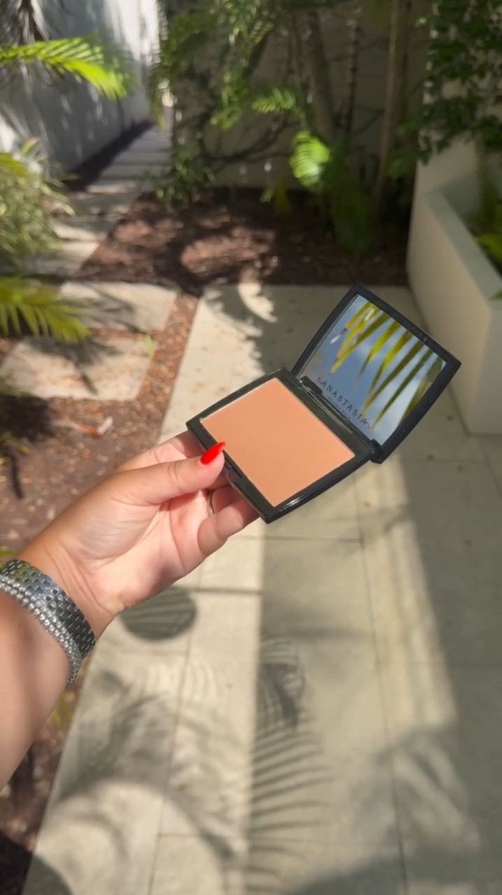 My favorite bronzer from Anastasia Beverly Hills! It provides the perfect natural-looking bronze to the skin 

#LTKTravel #LTKBeauty