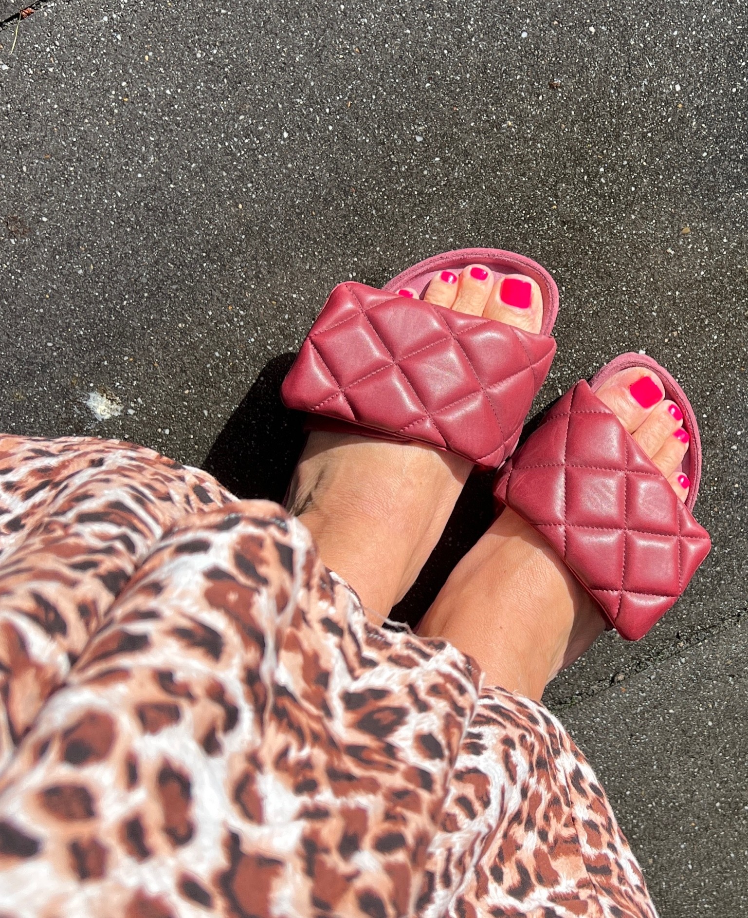 PINK & BORDEAUX - liebe diese Farben zusammen … 

#LTKcurves #LTKshoecrush #LTKstyletip