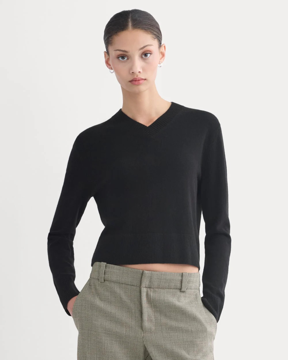 Cashmere Cropped High-V Sweater | Black | Everlane