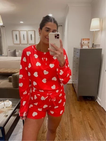 Valentine’s Day pajamas from Amazon fashion, under $30!

valentines day, galentines, pajamas, heart pajamas, heart pjs, longsleeve pjs, matching pj set, pajamas, a southern Drawl, Grace White 

#LTKHome #LTKSeasonal #LTKFindsUnder50