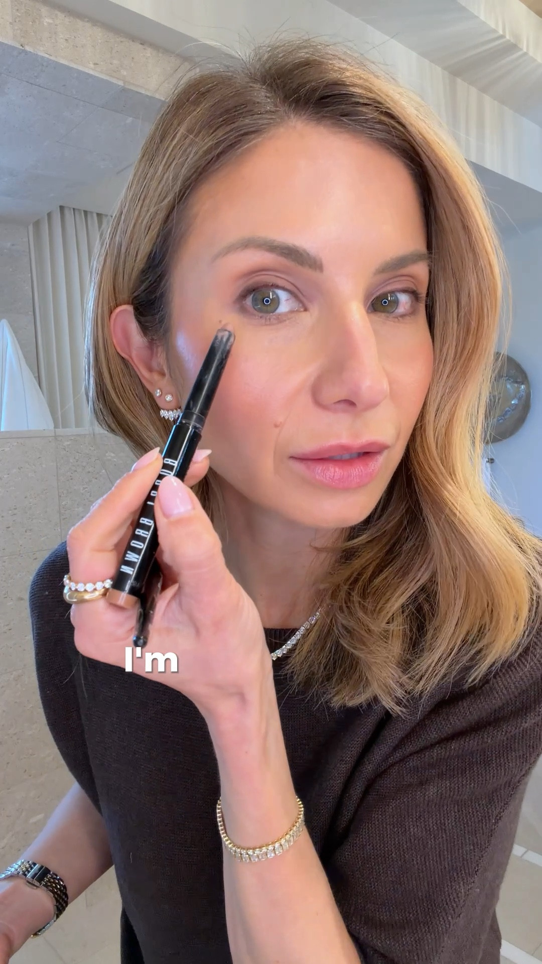 Quick and Easy Everyday Makeup Look✨

👇PRODUCTS & SHADES👇
BOBBI BROWN COSMETICS | Long Wear Cream Eyeshadow Stick - Nude Beach
SISLEY PARIS | Phyto-Teint Poudre - 2 Translucent
DIOR | Forever Nude Jumbo Bronzer - 10
SARAH CREAL BEAUTY | Eyes Up Creamy Kajal Longwear Liner - Copper
BOBBI BROWN | Smokey Eye Mascara - Lengthening Mascara
BK BEAUTY | Nikki La Rose N16 Pro Concealer
BK BEAUTY | Nikki La Rose N13 Precision Pro Blender

#LTKOver40 #LTKBeauty