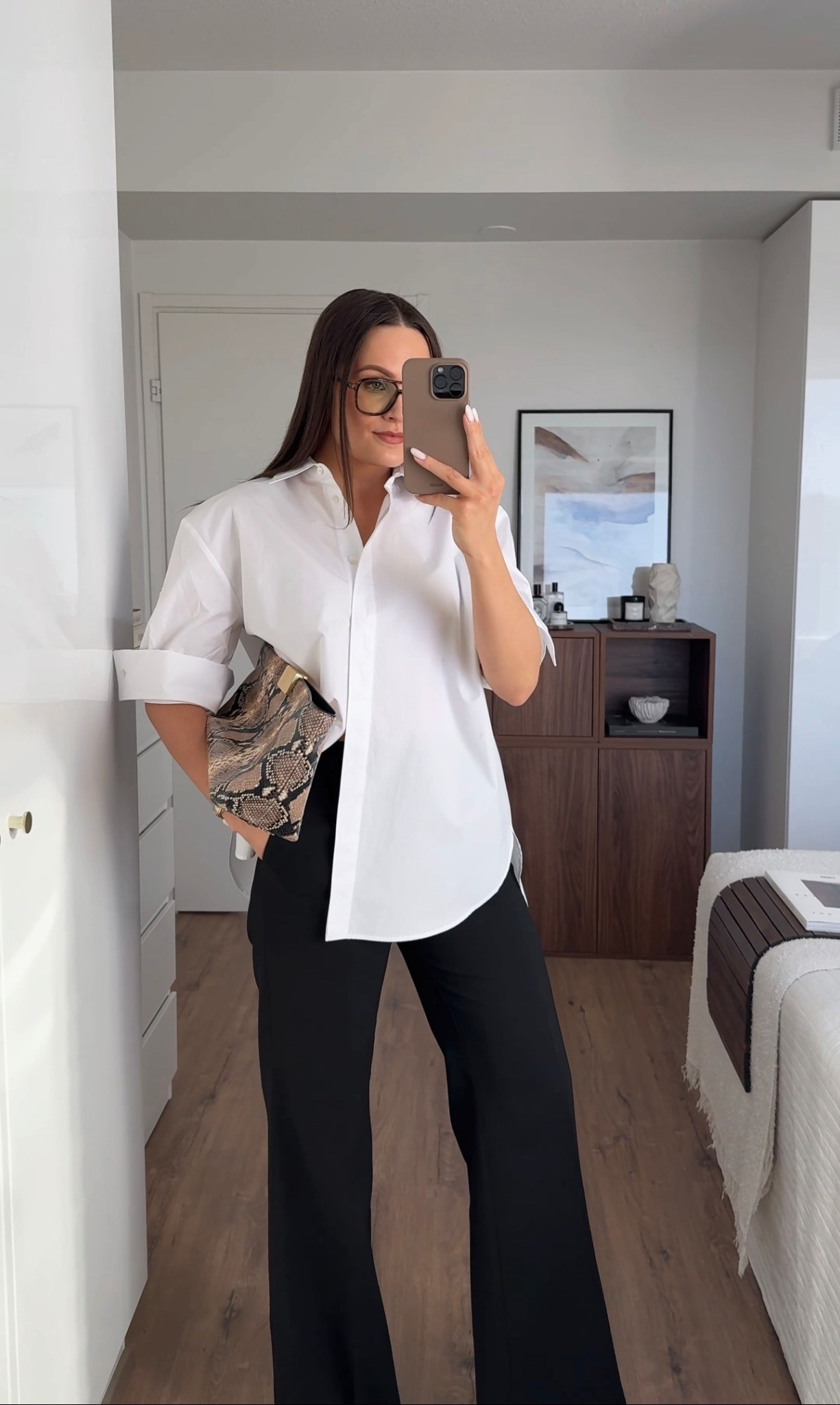 The shirt is very relaxed fit. Wearing a size M 🤍 

The bag is from Camilla & Marc

#LTKootd #LTKspring #LTKspringtrends