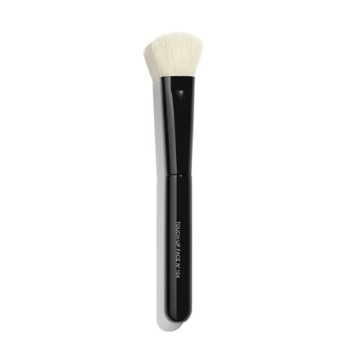 CHANEL LES PINCEAUX DE CHANEL Touch-Up Face Brush N°104 | Chanel, Inc. (US)