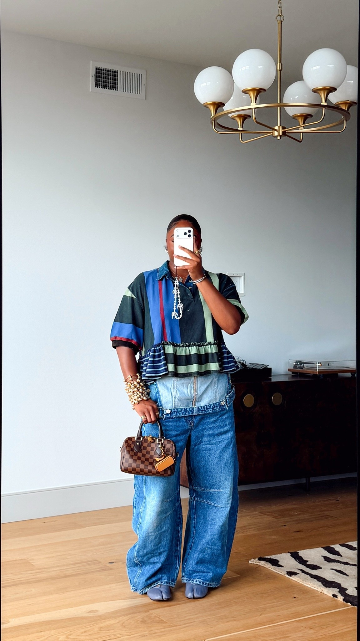funky fun baggy look for a date today :) 

barrel overalls are free people, size large 
top is freepeople, size large
shoes: maison margiela

#LTKootd #LTKgrwm #LTKdayinmylife