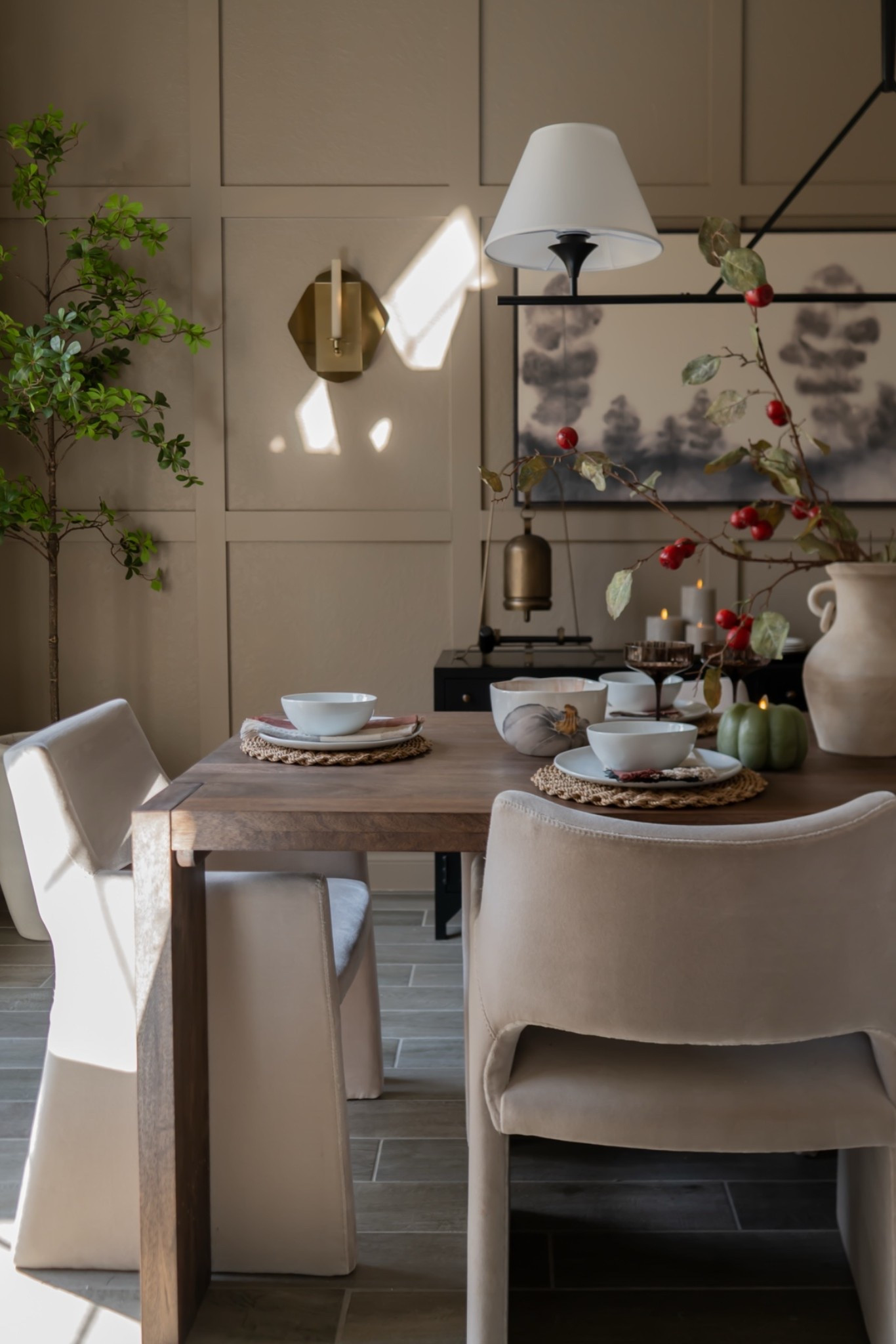 Cozy glimpse of our fall dining room 🍂🤎

#LTKHome #LTKSeasonal #LTKstorytime