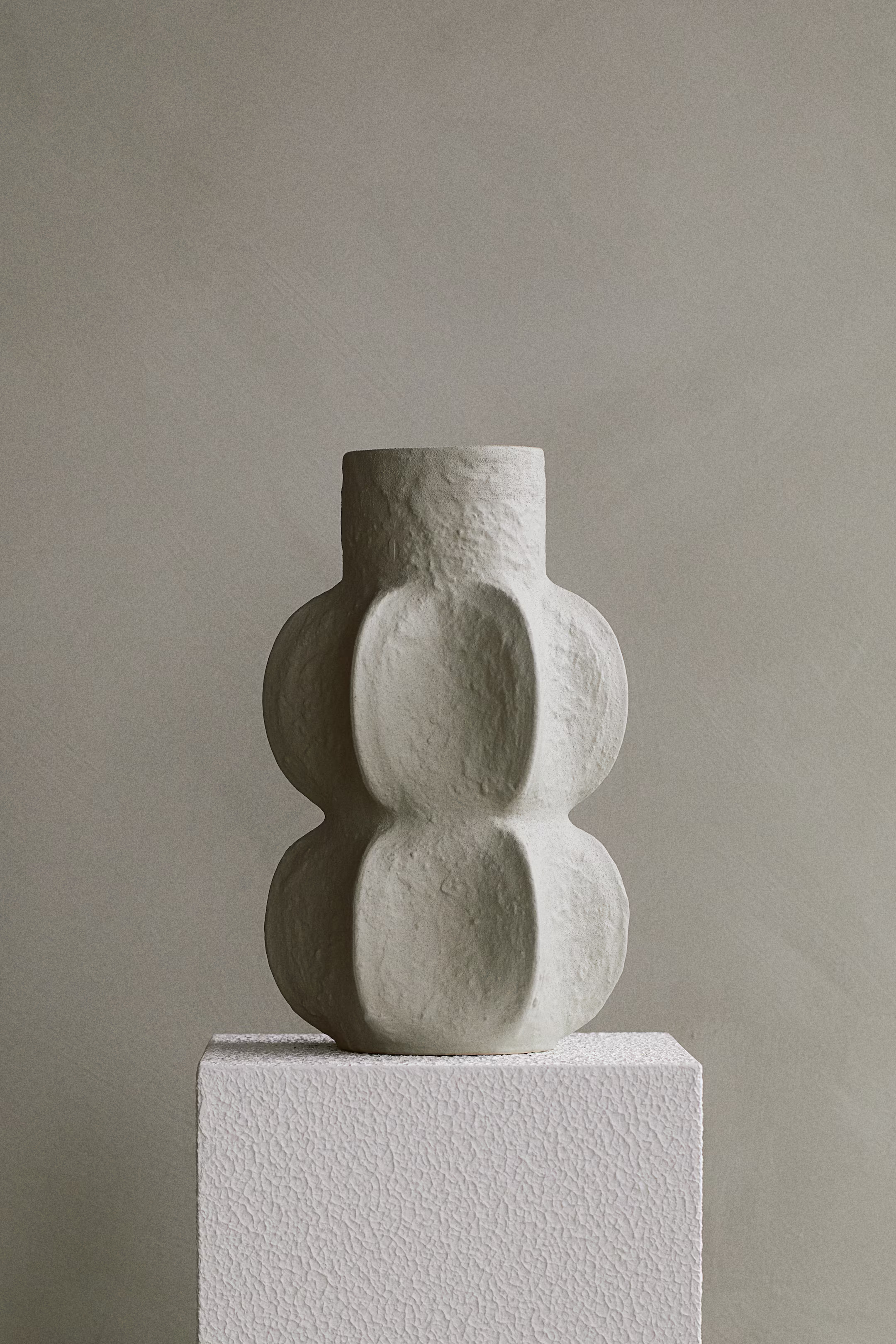 Textured Stoneware Vase - White - Home All | H&M US | H&M (US + CA)