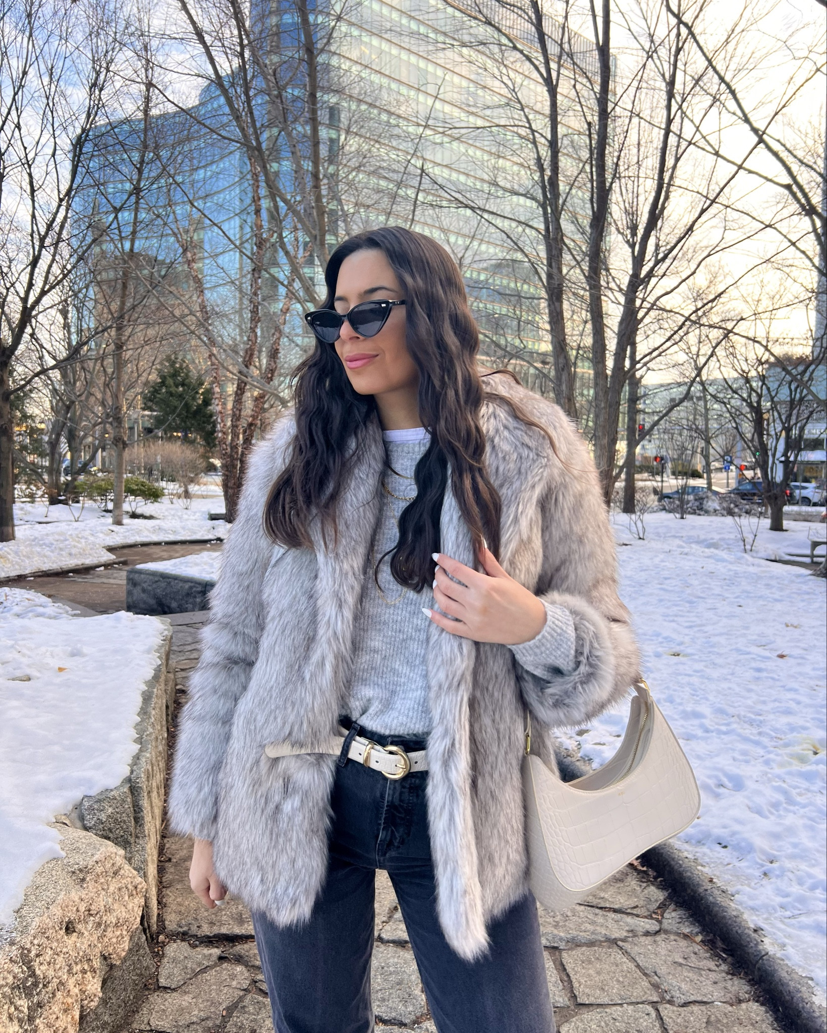 Faux fur coat outfit, winter ootd, street style, neutral style, minimalist outfits, winter outfit inspo, winter outfit ideas, cozy outfits 