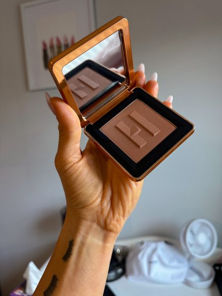 Olive skin friendly bronzer 🙌🏼 super obsessed with the formula & tone! I use shade 6. Blends itself & edges fade simultaneously! Carrying 3 shades in my pro kit! 

#LTKxSephora #LTKsalealert #LTKbeauty