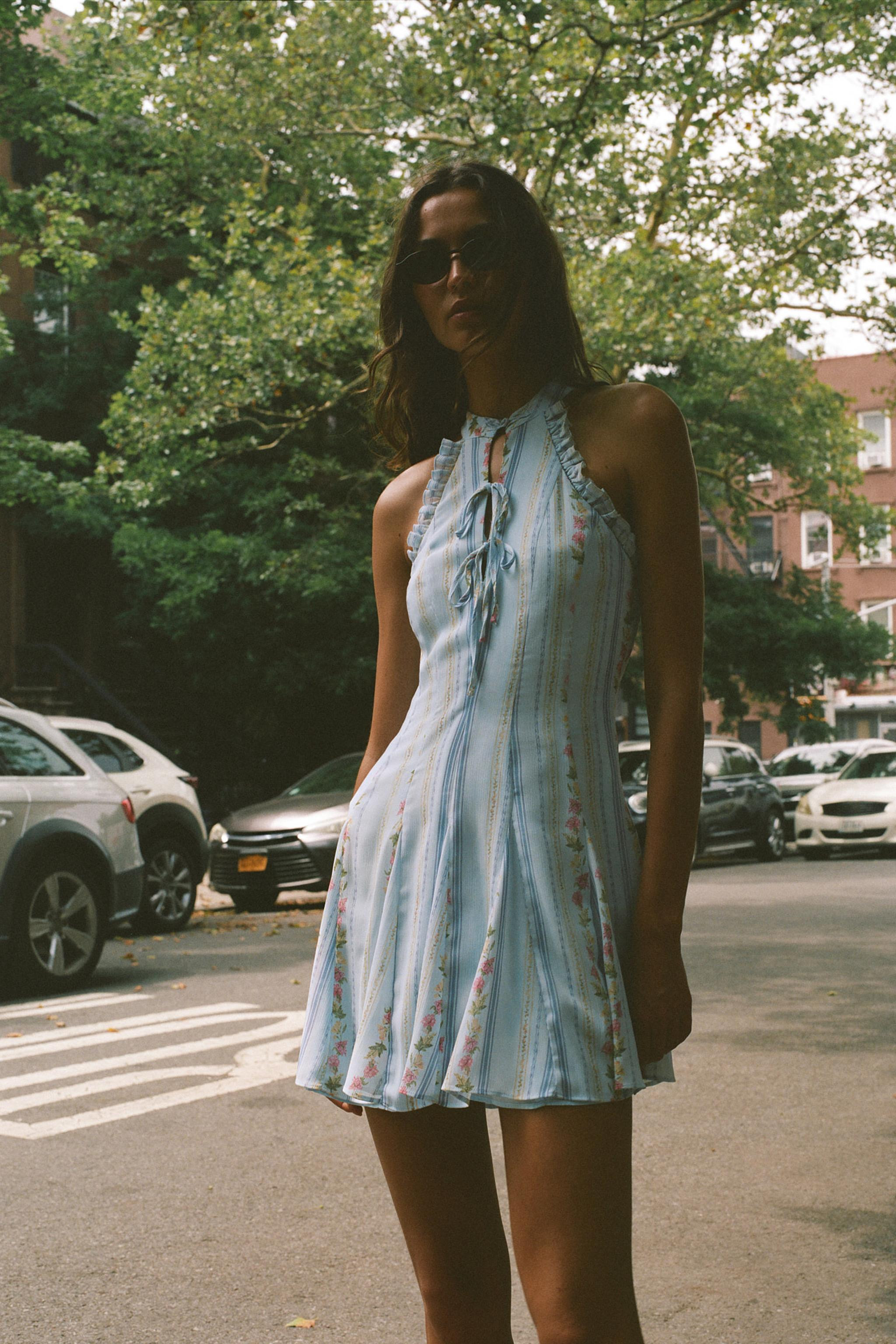 FLORAL PRINT HALTER MINI DRESS | Zara Canada