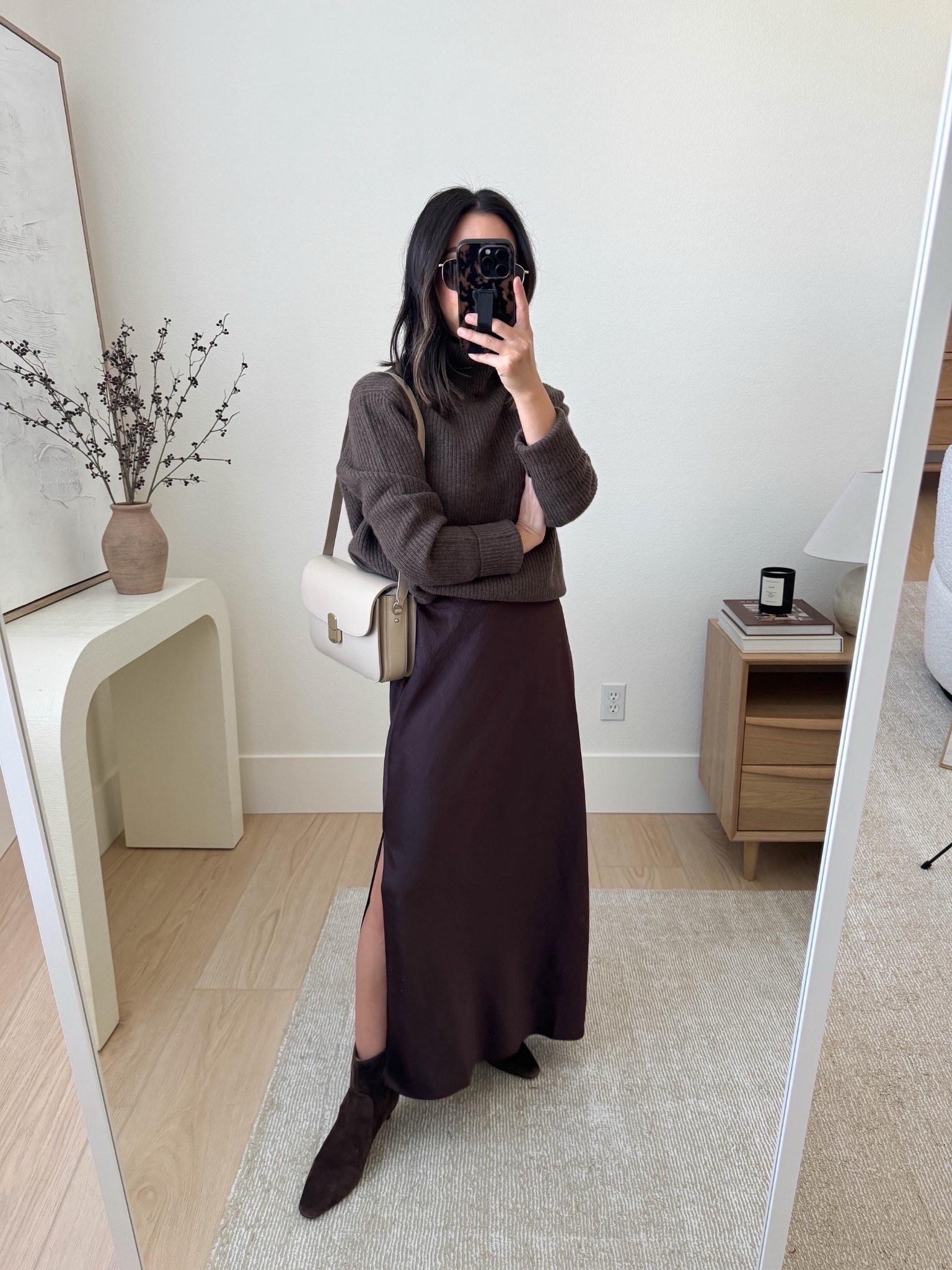 Madewell dimes boots styled multiple ways. 

Quince turtleneck small
Madewell skirt 00
Madewell boots 5.5
Sezane bag
Le Specs sunglasses 

Fall outfits, fall fashion, purse, petite style 



#LTKSeasonal #LTKHoliday #LTKPetite