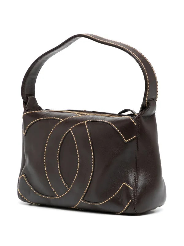 CHANEL Pre-Owned 2004 CC Patch Zipped Handbag - Farfetch | Farfetch Global