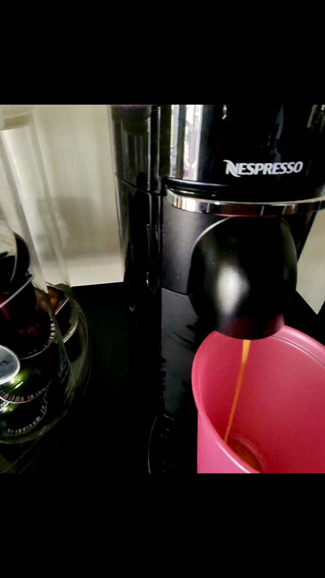 Nespresso, coffee, strong coffee, wake up with me 🥱☕️

#LTKHome #LTKFamily #LTKSaleAlert