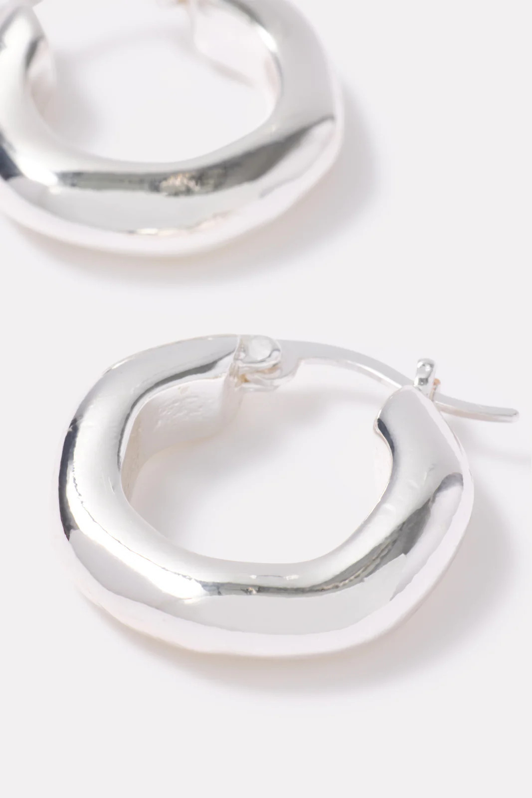 Rochelle Silver Hoops | Evereve