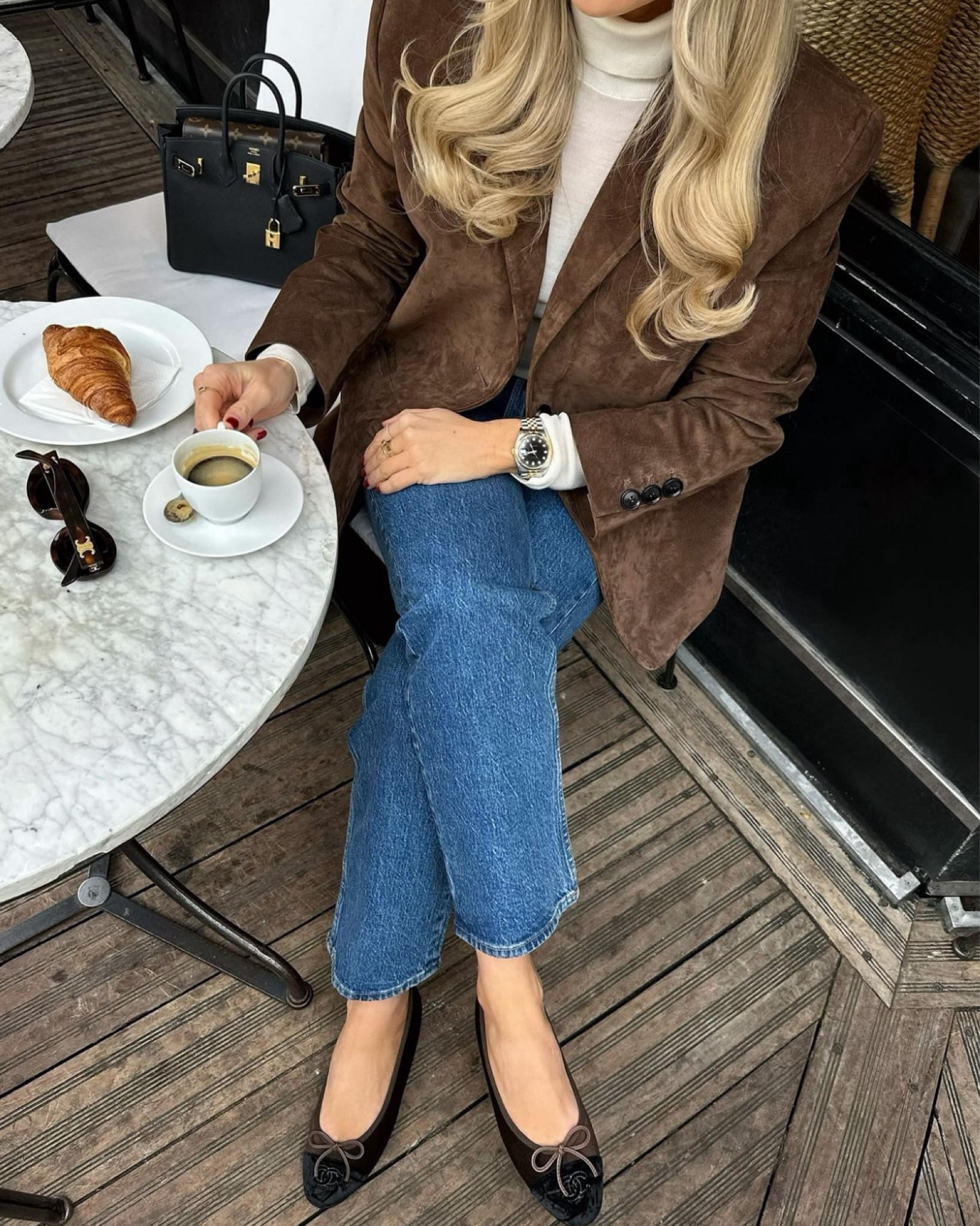 Coffee in Paris ☕️🥐🍂 my favourite autumn piece this season, my De Savary brown suede blazer, styled neutrally with Abercrombie dark marble blue jeans, Massimo Dutti cream off white roll neck jumper and Chanel brown ballet flats. Perfect coffee date, city break autumn look 🤎#LTKautumn 

#LTKworkwear #LTKstyletip