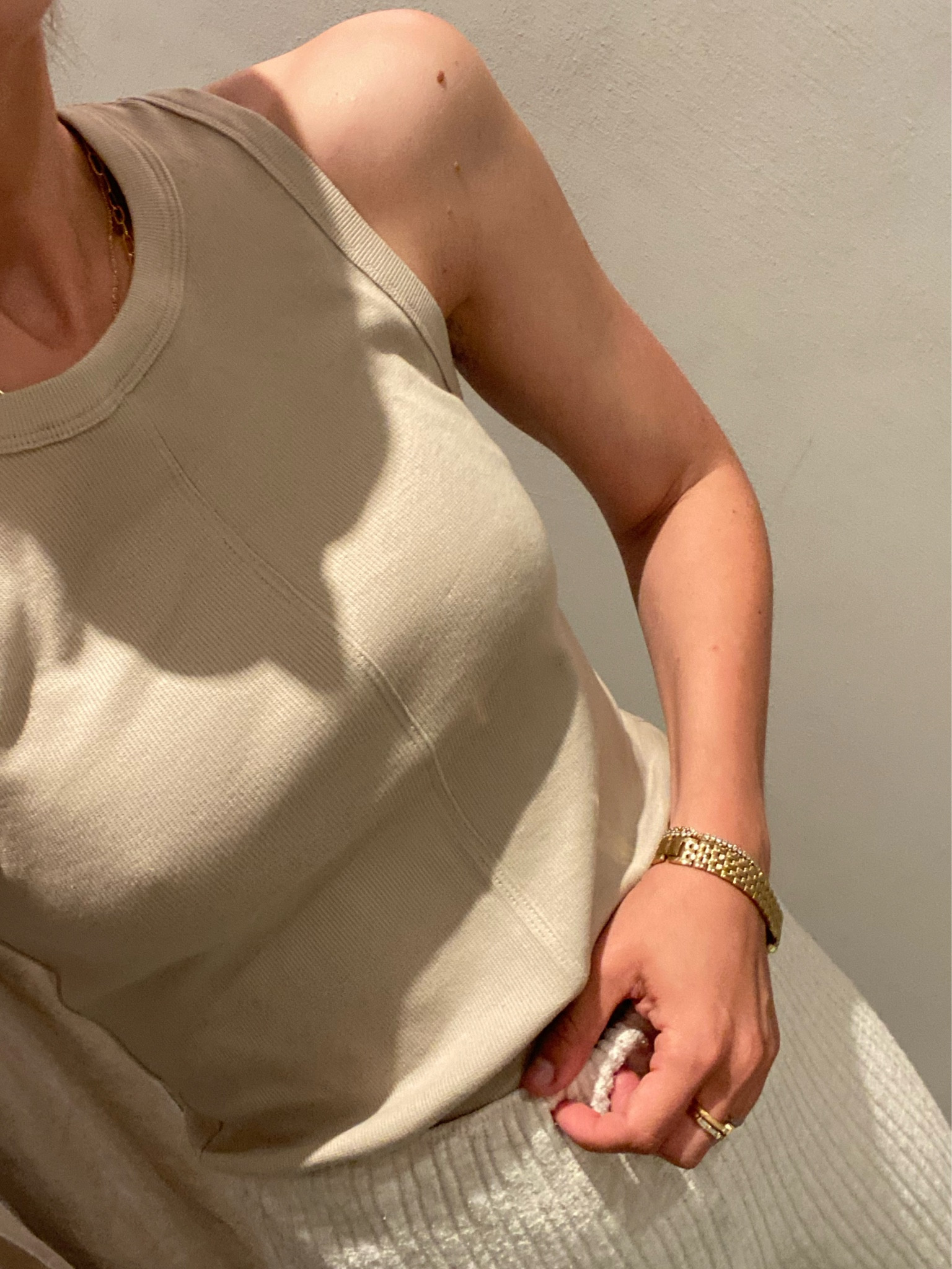 The perfect tank does exist and I found it at Assembly Label. Good high coverage front and back, thick enough straps to cover any bra, lightweight enough to wear on its own and so easy to layer too. I got it in black as well but love this eggshell colour 🤍 OH and it’s 35 bucks. Bargain. #ltkaustralia