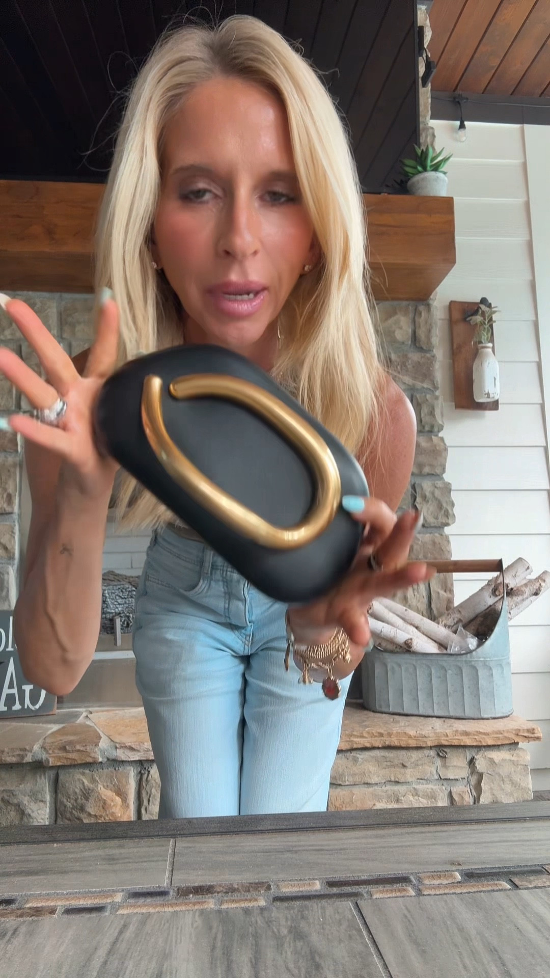 The cutest clutch ever ❤️

#LTKStyleTip