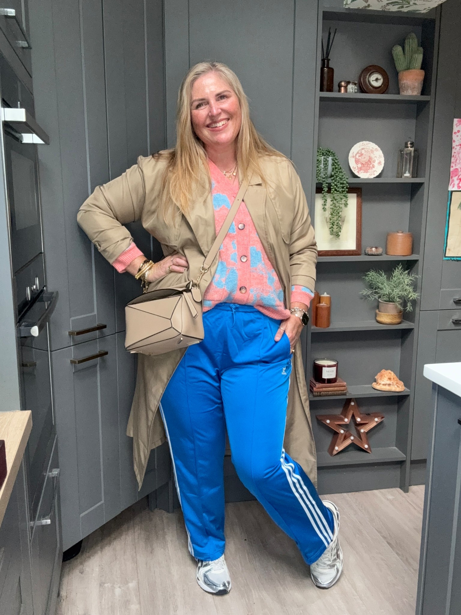 Firebird track pants, cardigan, trench coat, beige bag, trainers 

#LTKplussize #LTKcurves #LTKautumn