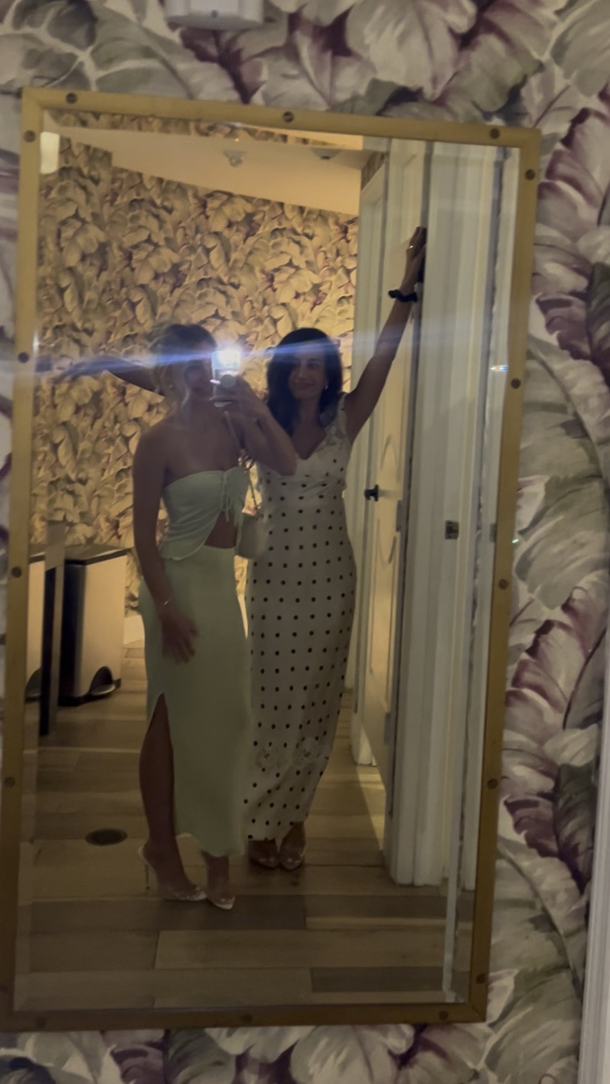 Going out outfit 💚

Going out outfit. Matching set. Vacation outfit. Resort outfit. Skirt set. 

#LTKTravel #LTKSeasonal #LTKFindsUnder50