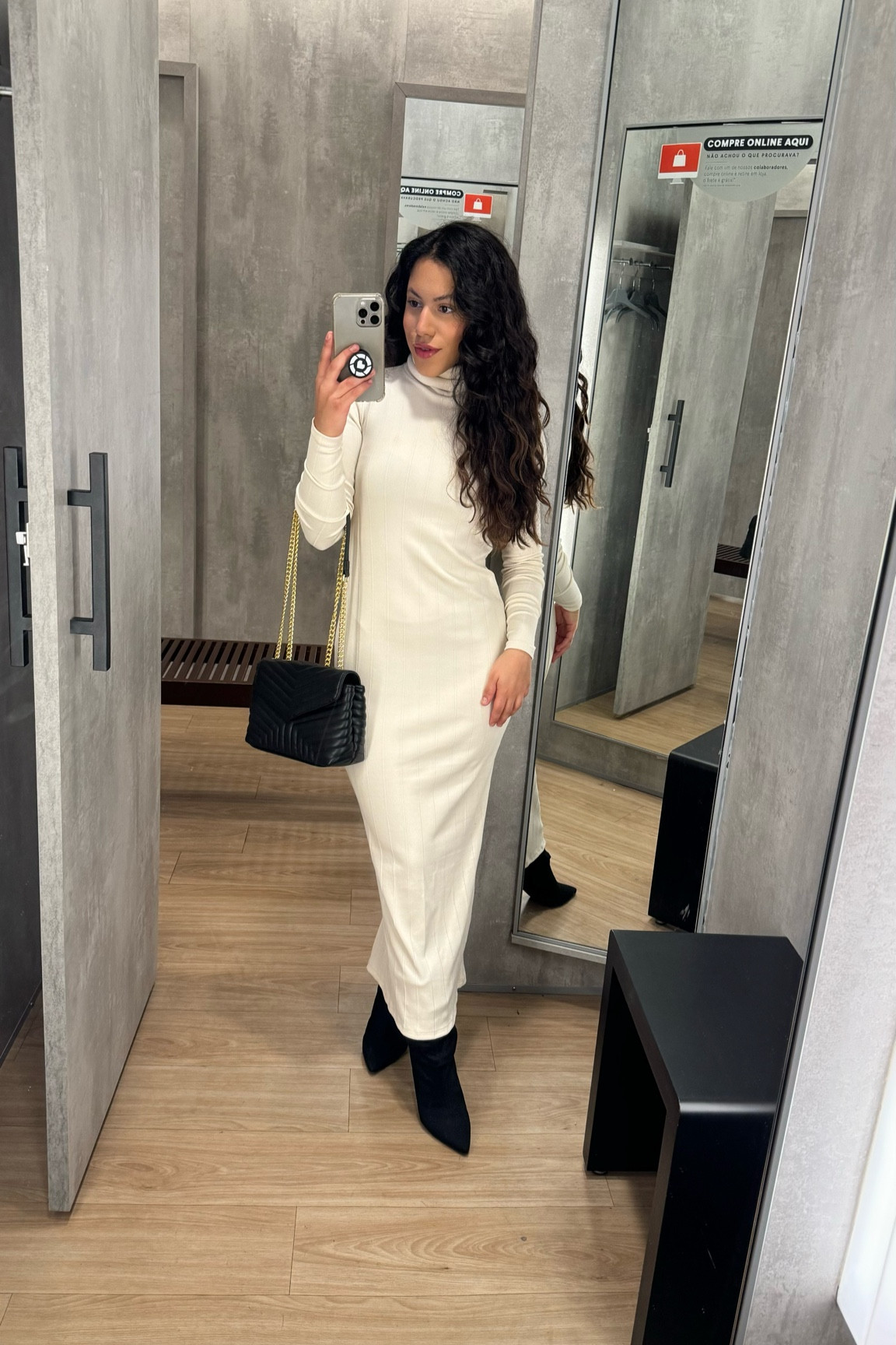 Um look perfeito para o inverno também, amigas o vestido da Riachuelo esgotou então deixei o link de um IDÊNTICO na Renner 👇🏻

#LTKbrasil