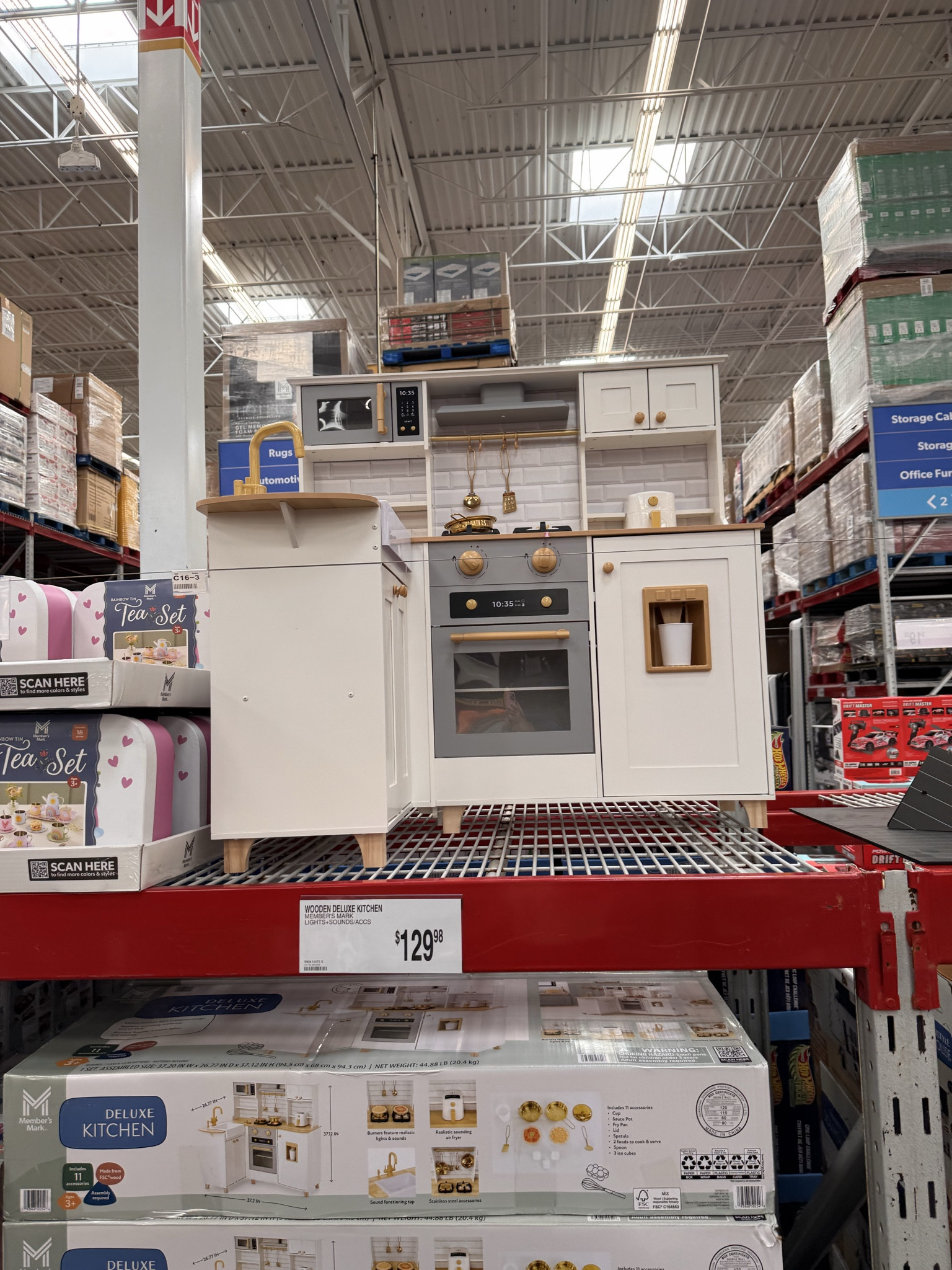 Cutest little kitchen from Sam’s Club! This would be a toddlers dream for Christmas!!

#LTKSeasonal #LTKHoliday #LTKGiftGuide