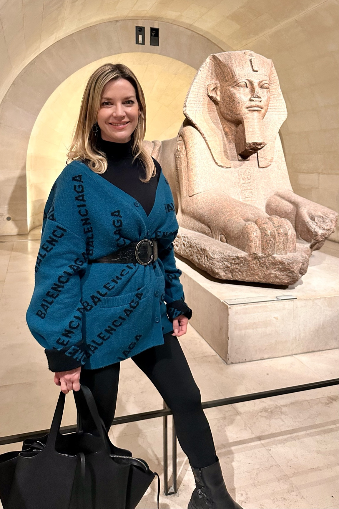  Balenciaga Cardigan 

#LTKSeasonal #LTKGiftGuide #LTKtravel