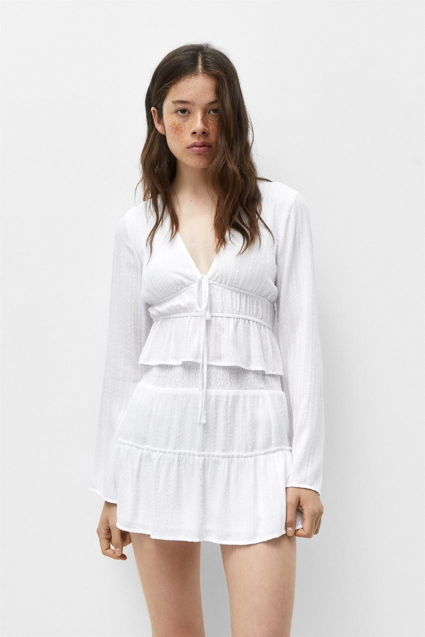 Gesmokter Minirock mit Gummizug und Volants | PULL and BEAR DE
