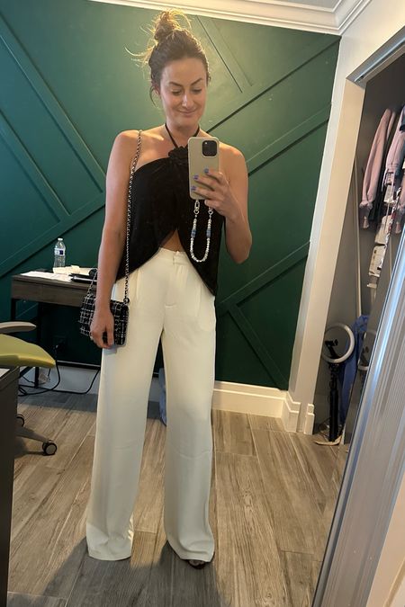 Wearing medium in both.
Shocked at the quality.
Can assure you that I have tested these slacks to make they weren’t see-through with nude undies (they are with black ones fyi) but nude / tan undies works.

#momstyle #momlife #instagramgotme #cupshe #shoppriceless 

#LTKStyleTip #LTKFindsUnder100 #LTKFindsUnder50