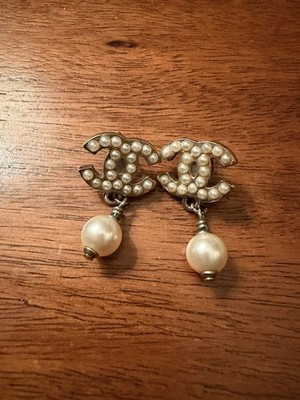 Chanel Vintage CC Pearl Drop 08 V Earrings | eBay US