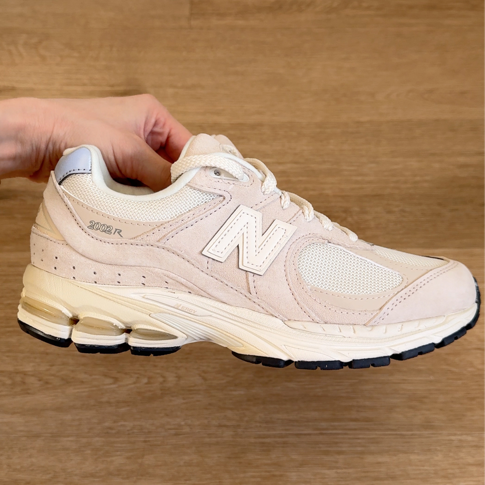 New Balance 2002R sneakers 

 #LTKeurope #LTKwinter #LTKshoes