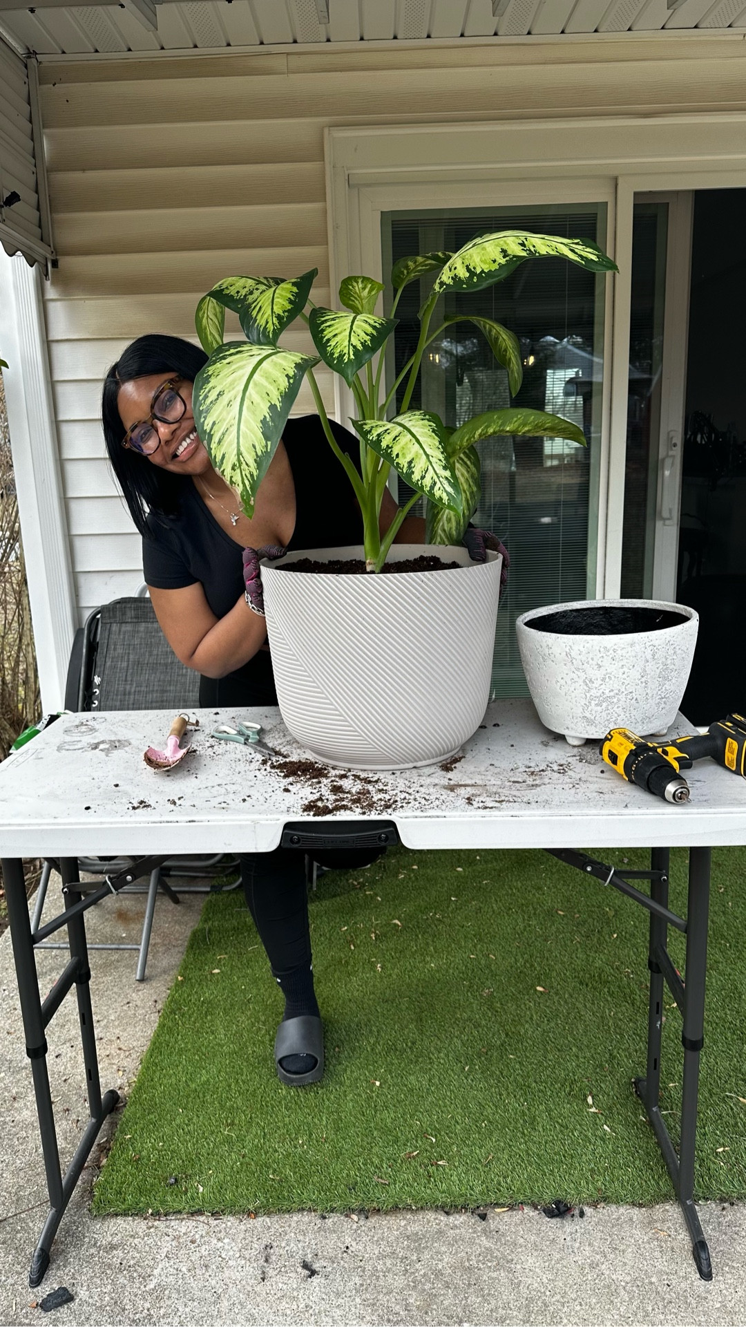 💫Repotting my Dieffenbachia🌿

As a plant mom, I’ve been eagerly waiting for a warm day to repot my babygirl Sally because: 

1️⃣ Repotting during colder months can stress your plants, & I take my plant’s health and well-being seriously. ✨💚✨

2️⃣ She needed a bigger home🪴— when plants outgrow their pots, their leaves can start growing smaller. 

3️⃣ I love the element of greenery & life in my home, so the more plants the better! 😍

💫More room = healthier, bigger growth.

#Dieffenbachia
#HouseplantCare
#PlantCareTips
#PlantMomLife
#IndoorPlants

#LTKdayinmylife #LTKHome
