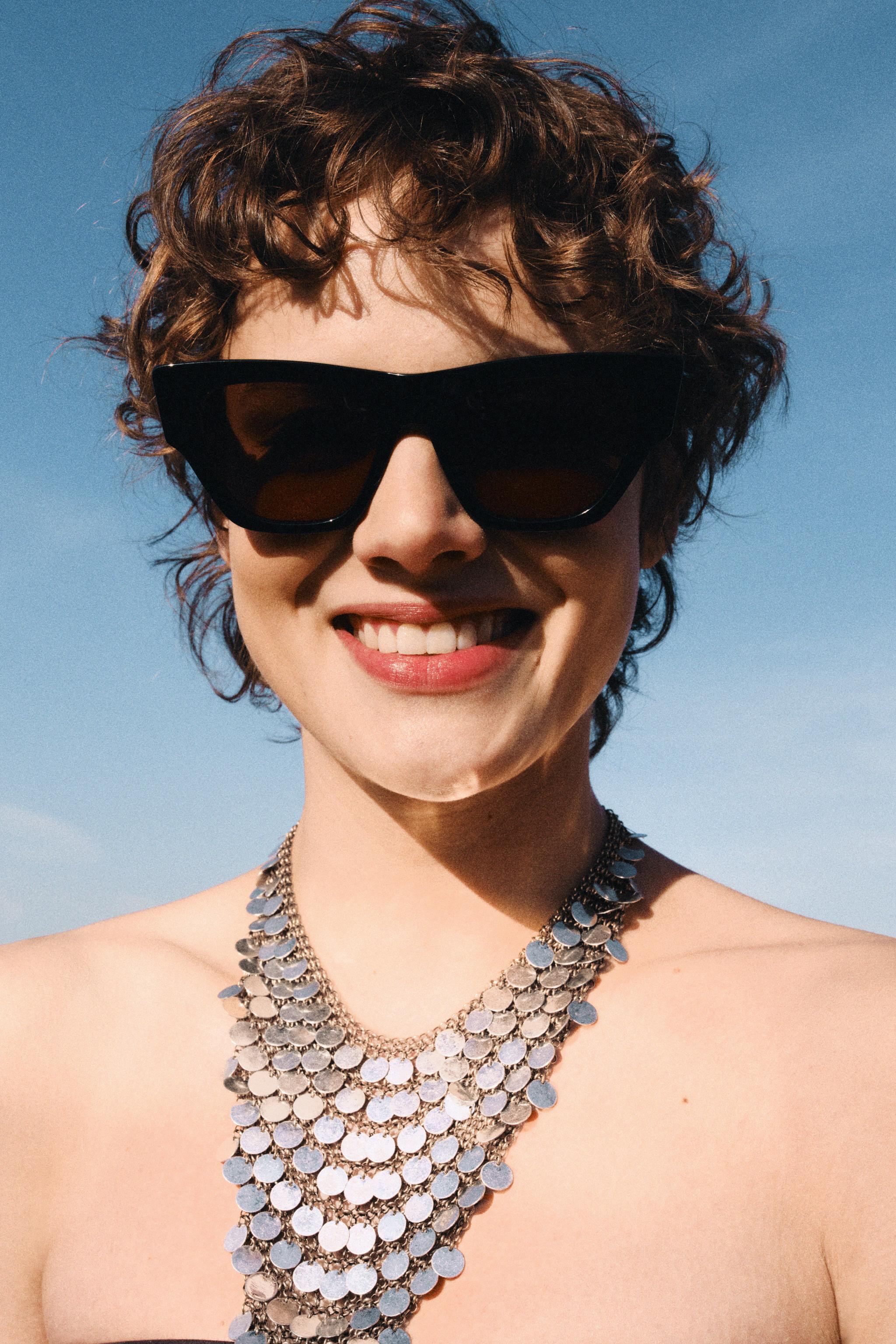 METAL PLATE BIB NECKLACE | Zara US