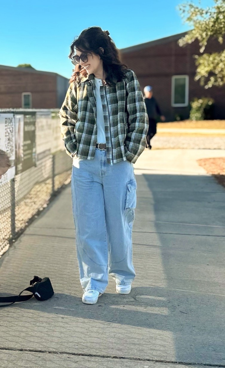 Catch me on the baseball field at 9 and then the ice rink at 11. In my sports mom era. #amazon #amazonfashion #affordable #jacket #coat #cargojeans 

#LTKFindsUnder50 #LTKStyleTip #LTKFindsUnder100