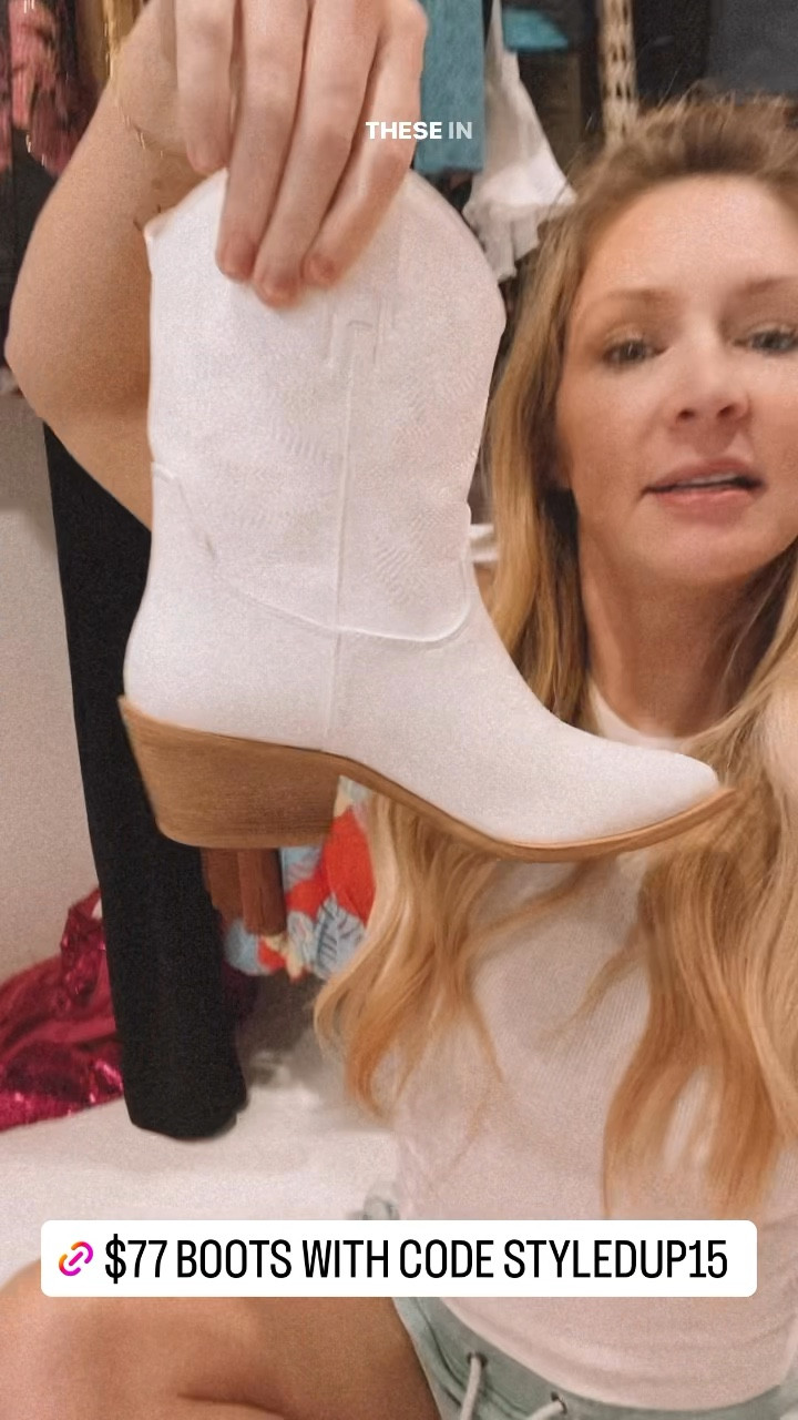 STYLEDUP15 for 15% off the shorter white cowboy boot
Love these both and are TTS

#LTKVideo #LTKover40 #LTKshoecrush