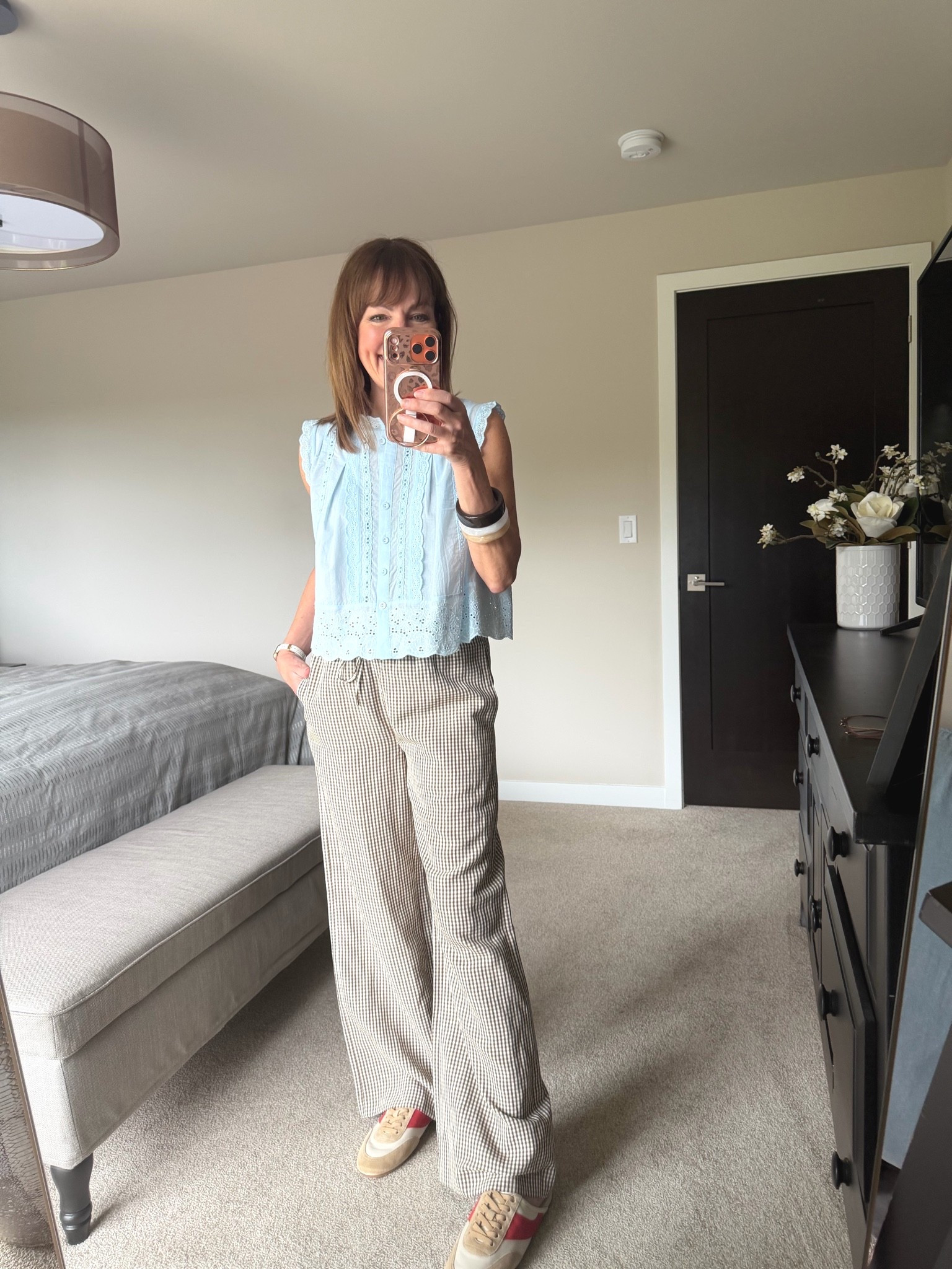 Outfit of the day for errands! 

Aritzia, linen pants, Amazon blouse, Vince sneakers, bangles, Mango

#LTKdayinmylife #LTKootd #LTKOver40