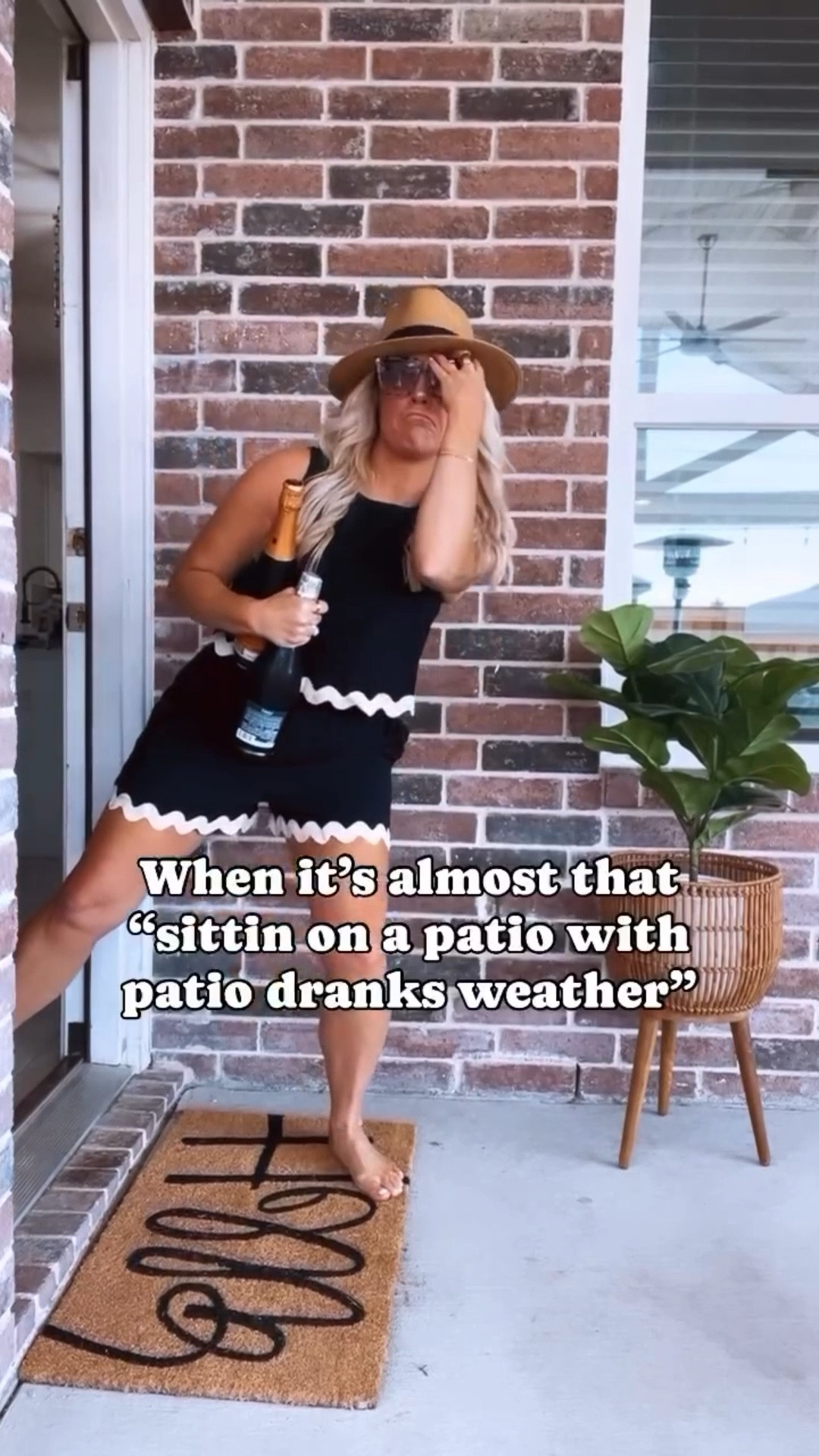 When the sun is “sunnin”…☀️😎

#LTKStyleTip #LTKFindsUnder50 #LTKSeasonal