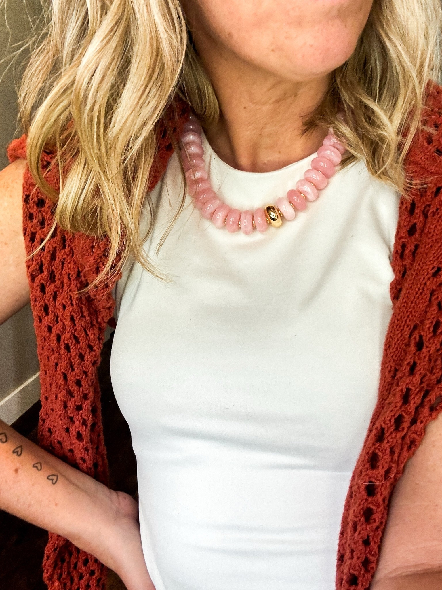 Adding a statement necklace to a simple outfit 🤌

#LTKdayinmylife #LTKootd #LTKgrwm
