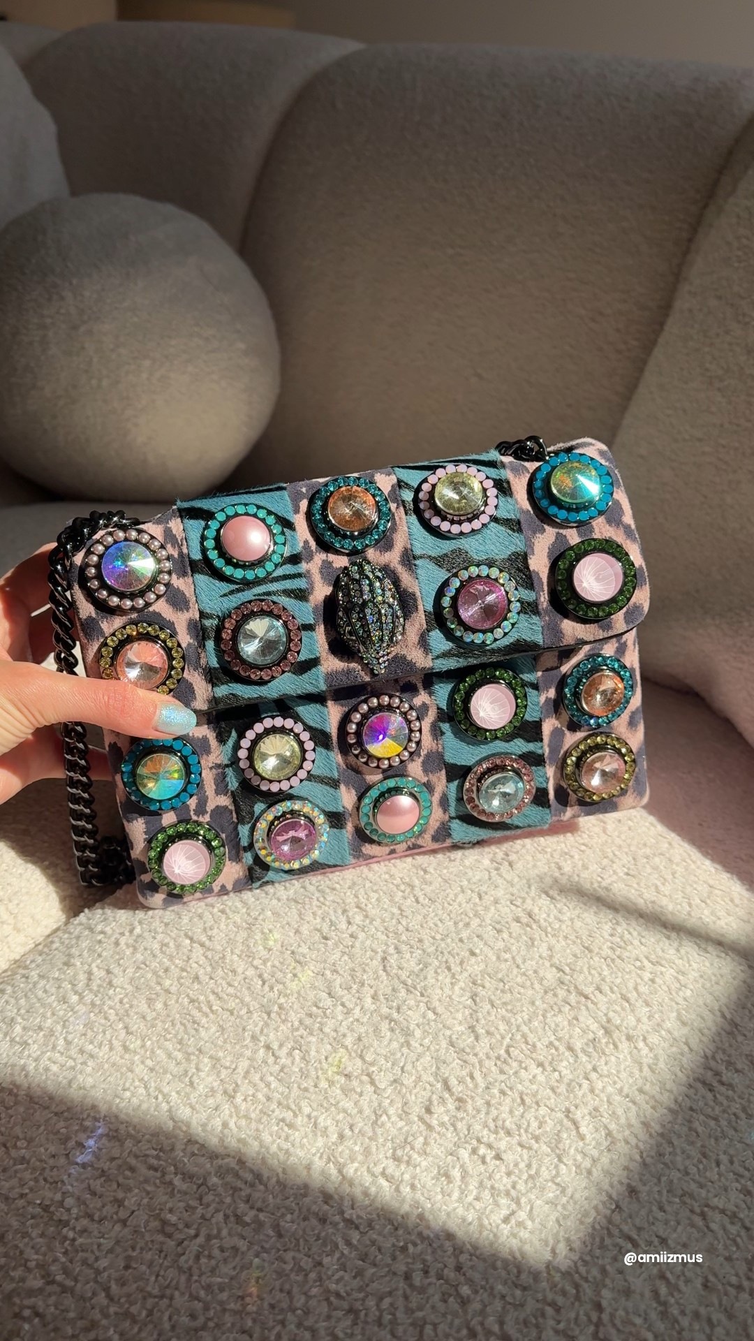 Serving “don’t talk to me unless you sparkle” energy 💎🪽 The Jewel Kensington doesn’t walk—it struts. #BagGoals 

Kurt Geiger

#LTKuk #LTKbag #LTKsummer