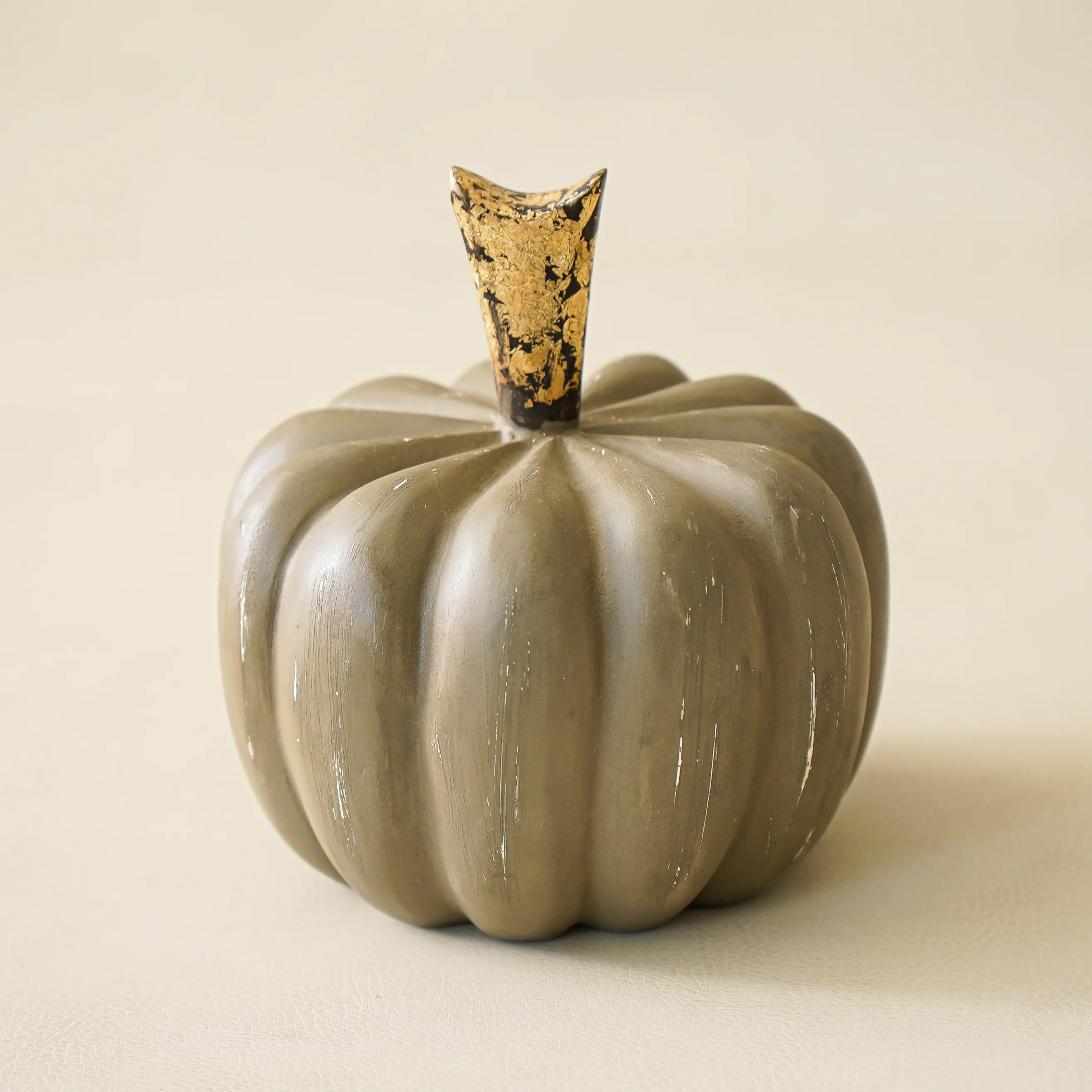 Gray Mango Wood Pumpkin | Medium | MJHome