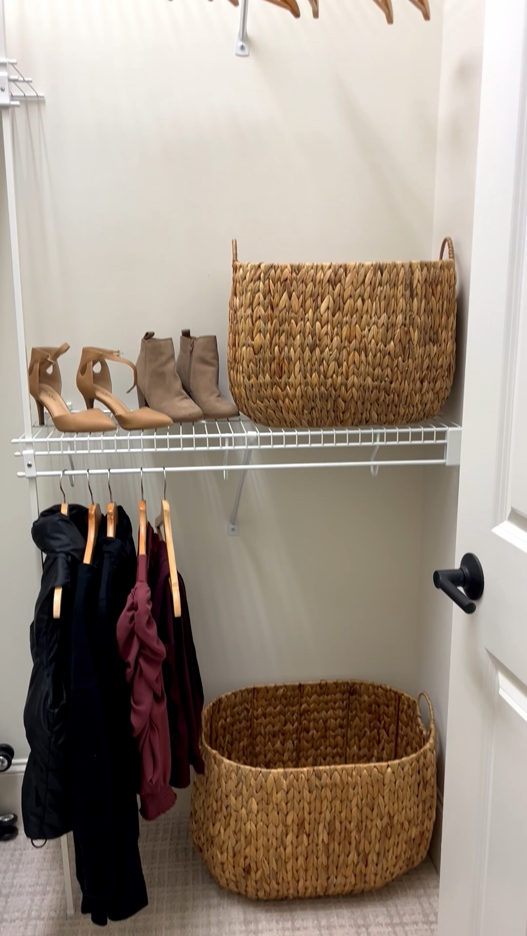 POV: Your guest closet actually feels like a boutique stay

As a designer, I always use baskets and hampers to give everything a place while still looking styled

It makes your guests feel taken care of without saying a word

Shop my LTK to recreate this setup

#AmandaAndCoDesign #GuestReady #HomeDetails


#LTKHome