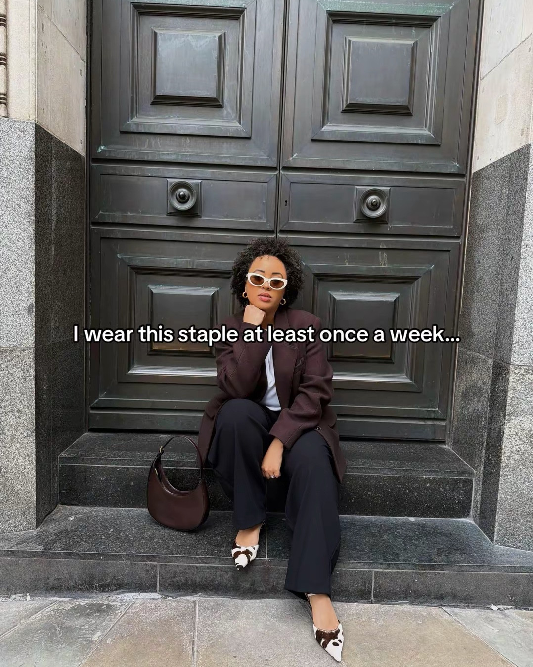 These black trousers are my absolute go to! The quality is brilliant. The fit is so comfortable yet so chic and they wash incredibly well too. They fit true to size. I’m wearing a UK 14 petite 

The image shows the trousers in khaki but if you click through it goes to the correct colour
￼

#LTKworkwear #LTKspring #LTKuk