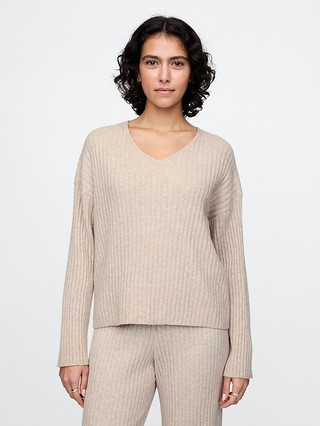 CashSoft Wide Rib V-Neck Sweater | Gap (US)