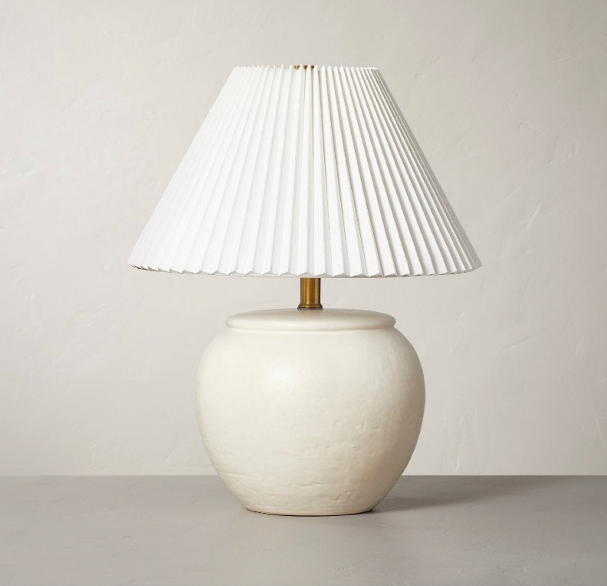 #lamp #home #homedecor #targetfind #target #targetmusthave #hearthandhand

#LTKunder100 #LTKFind #LTKhome