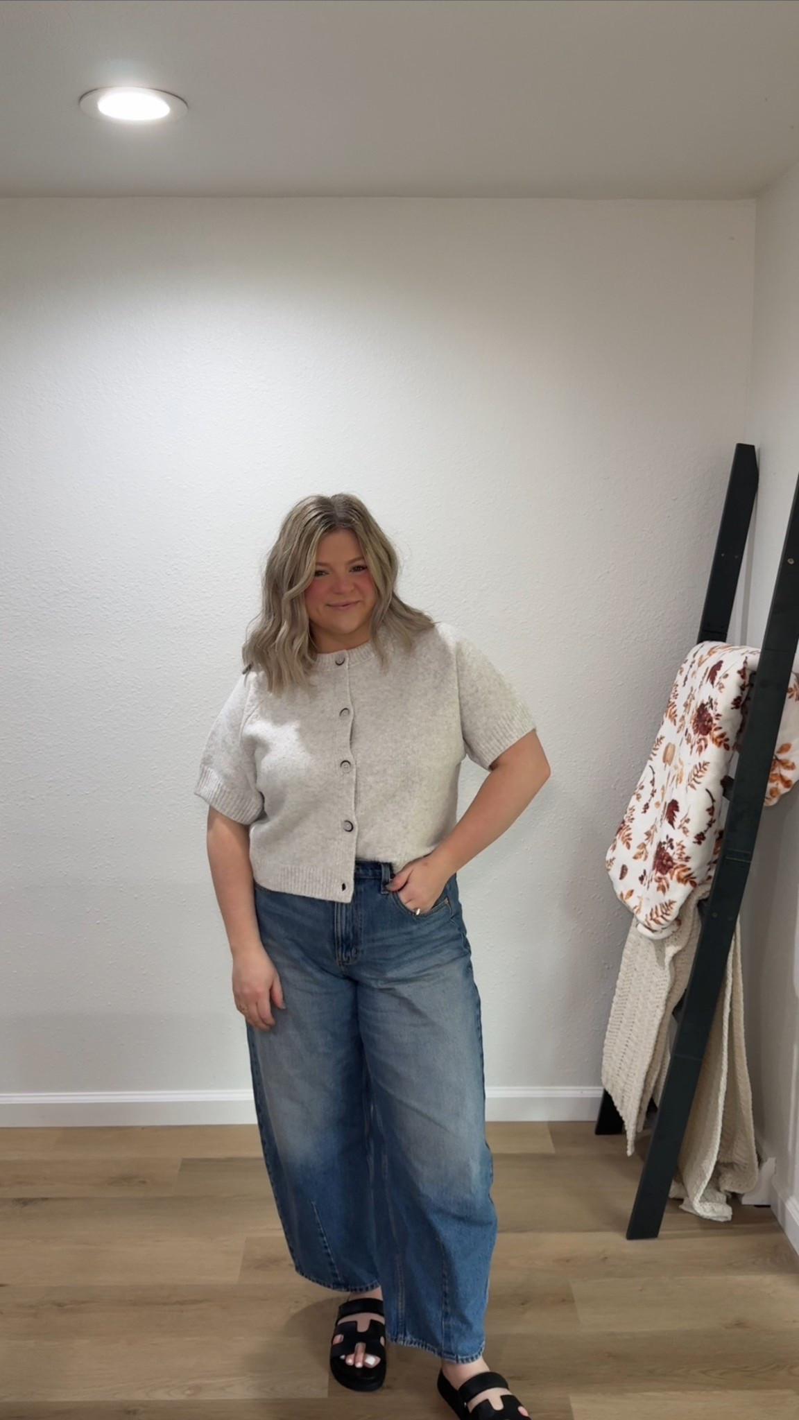 Cardigan: large 
jeans: 10

#LTKMidsize #LTKFindsUnder50 #LTKPetite